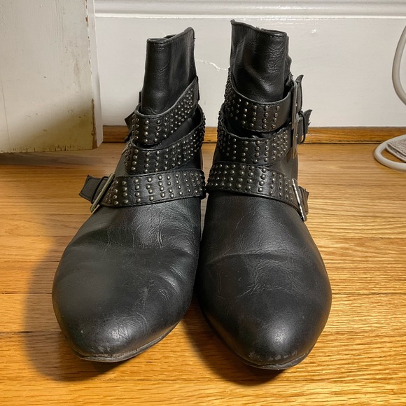 Low black boots with studded straps - Picture 1 of 7